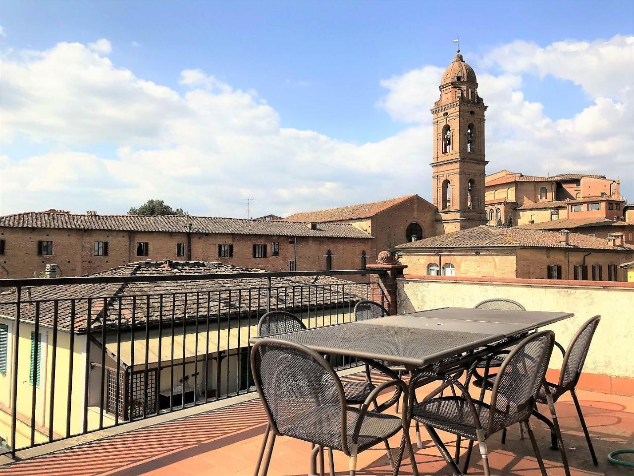 La Diana Apartment Siena Bagian luar foto